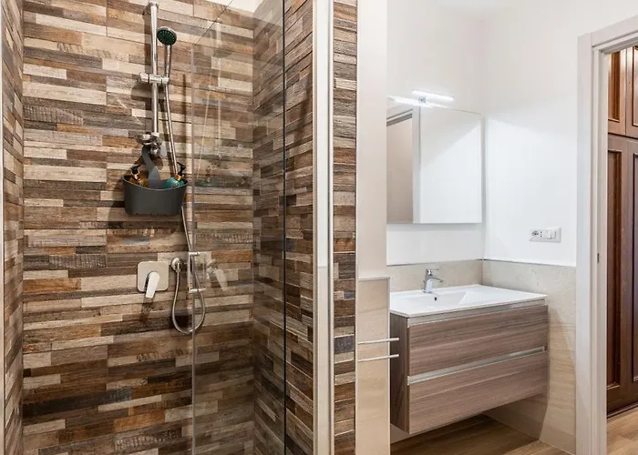 Parco Degli Acquedotti 2bedroom *